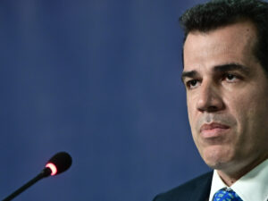 Πλεύρης