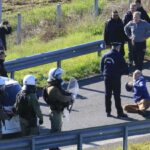 Αυτοί με τη βία τους, εμείς με τον αγώνα μας