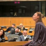 Η παράσταση Δεκαοχτώ Ενάτου στο Ευρωπαϊκό Κοινοβούλιο