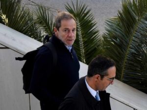 Δίκη Λιγνάδη: «Το όχι μπορεί να γίνει ναι» – Πόσο «λογική» είναι η κοινή λογική για τον βιασμό;